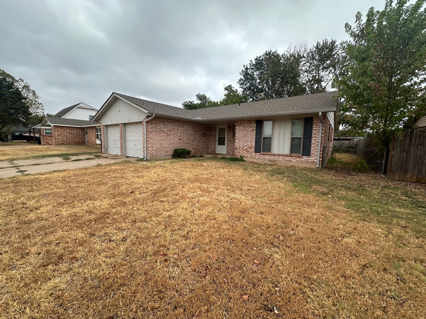 Moore House: 910 Craig Dr