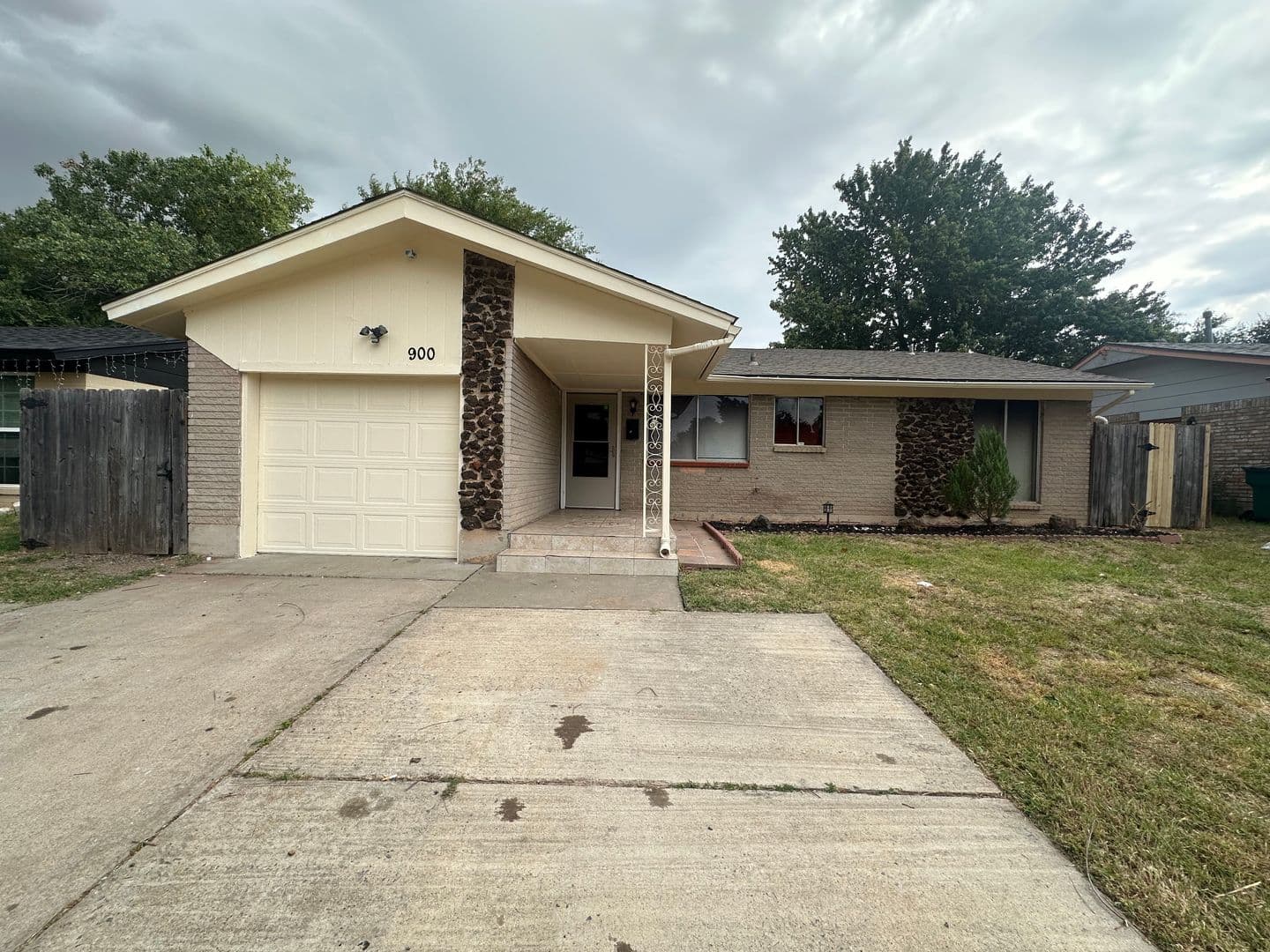 OKC House: 900 Flamingo Ave