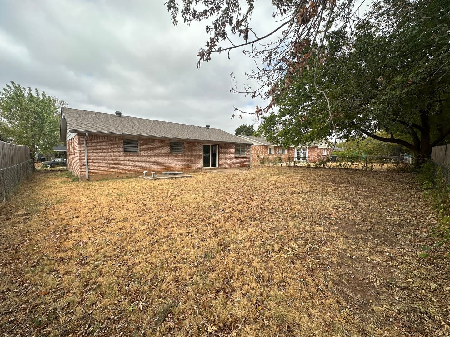Moore House: 910 Craig Dr