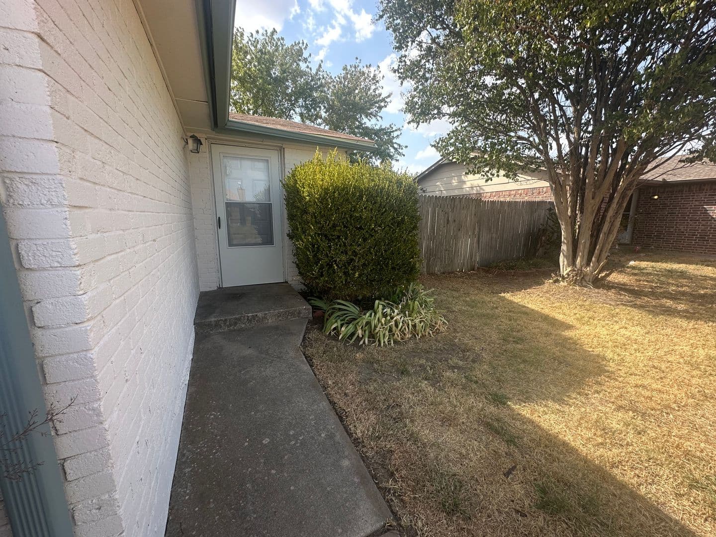 Moore House: 2109 Meench