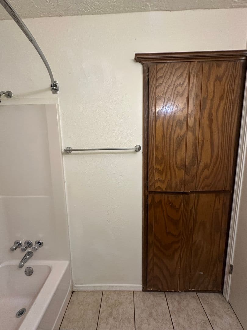 Norman House: 1305 Glen Oaks Ct.