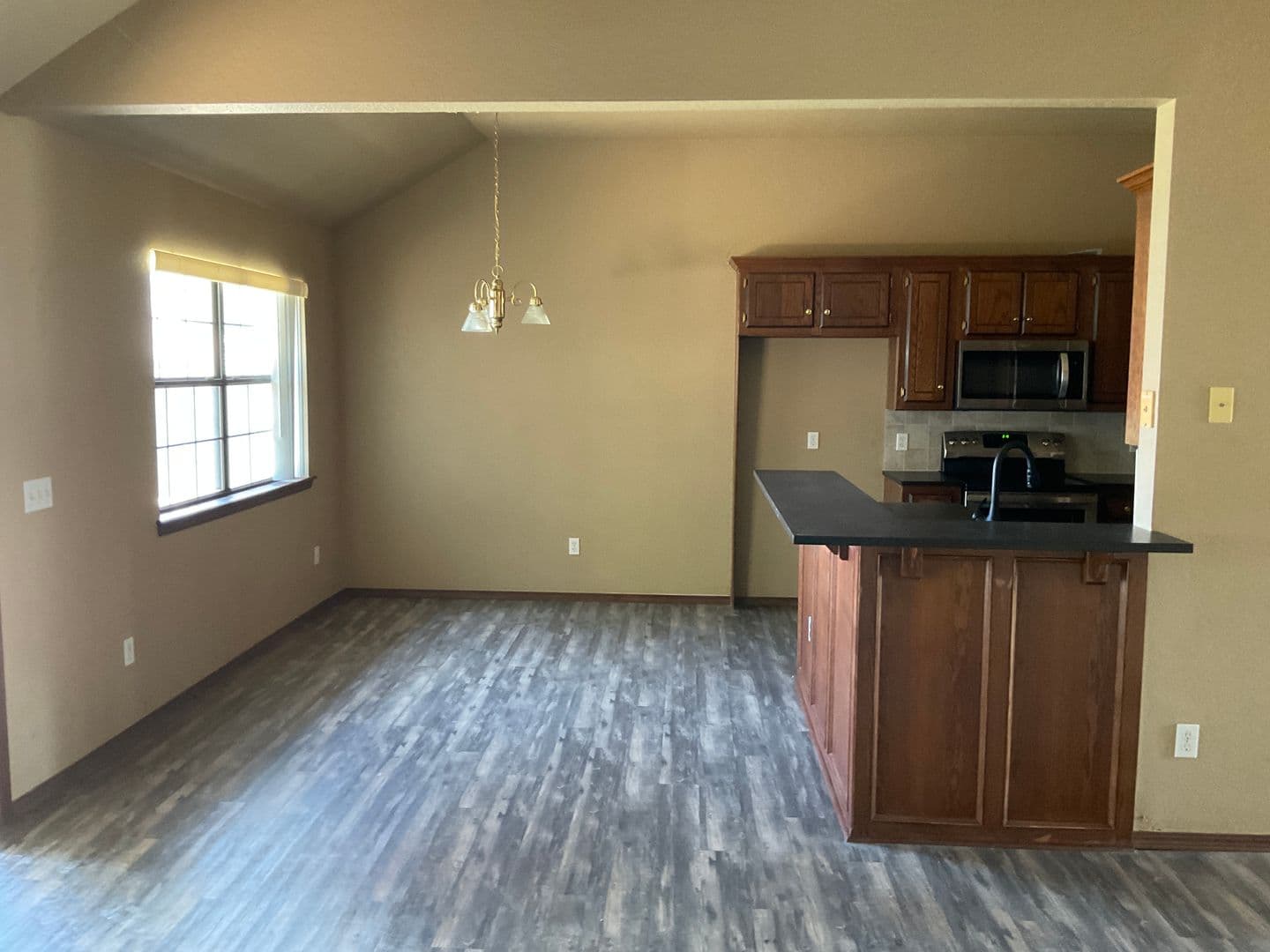 Edmond House: 1709 La Cruz Ave
