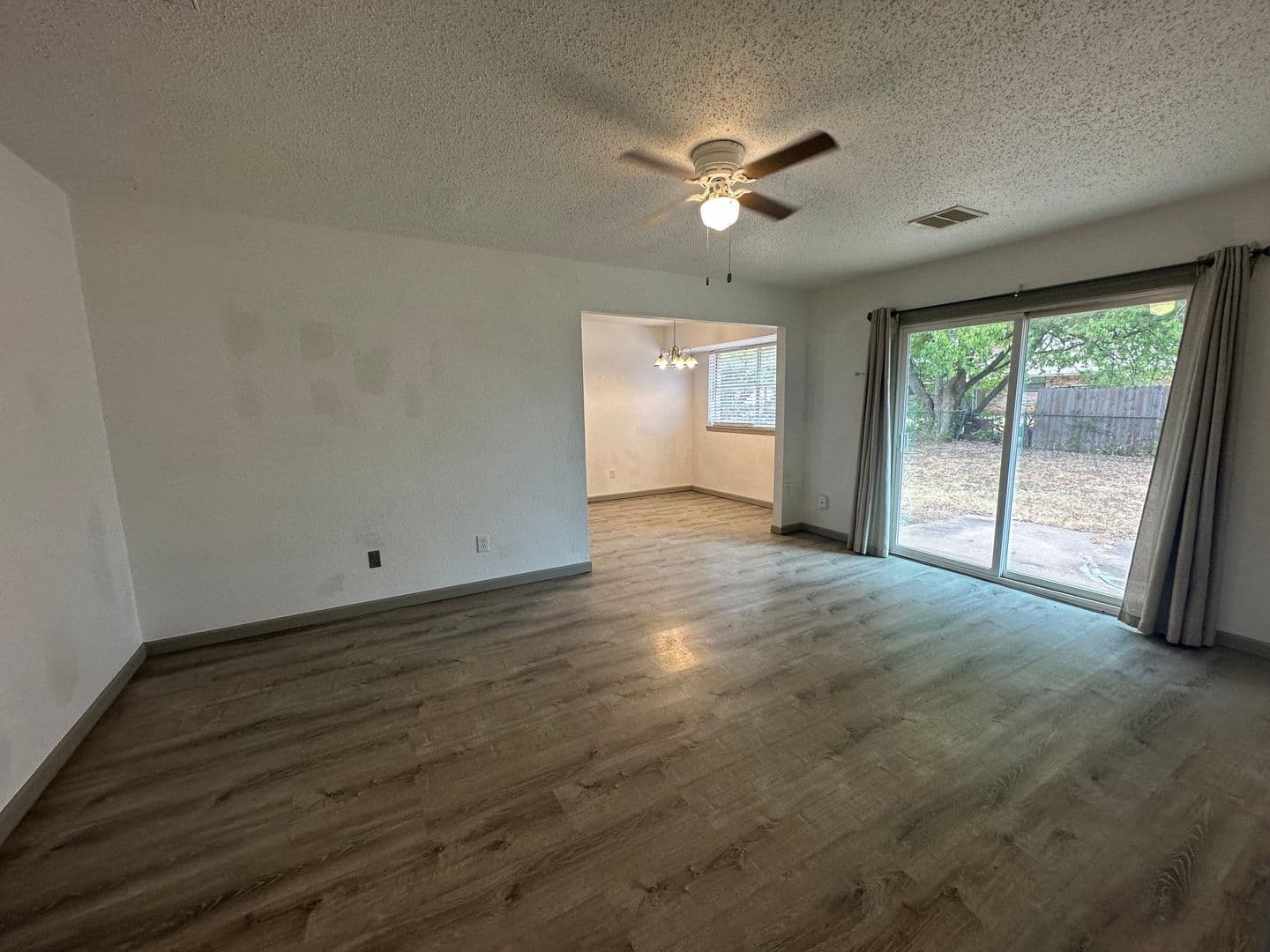 Moore House: 910 Craig Dr