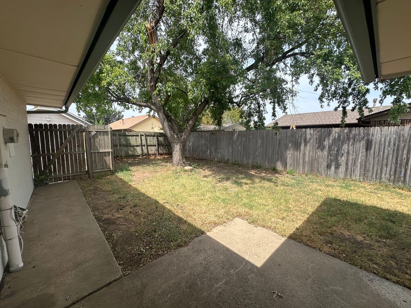 Moore House: 2109 Meench