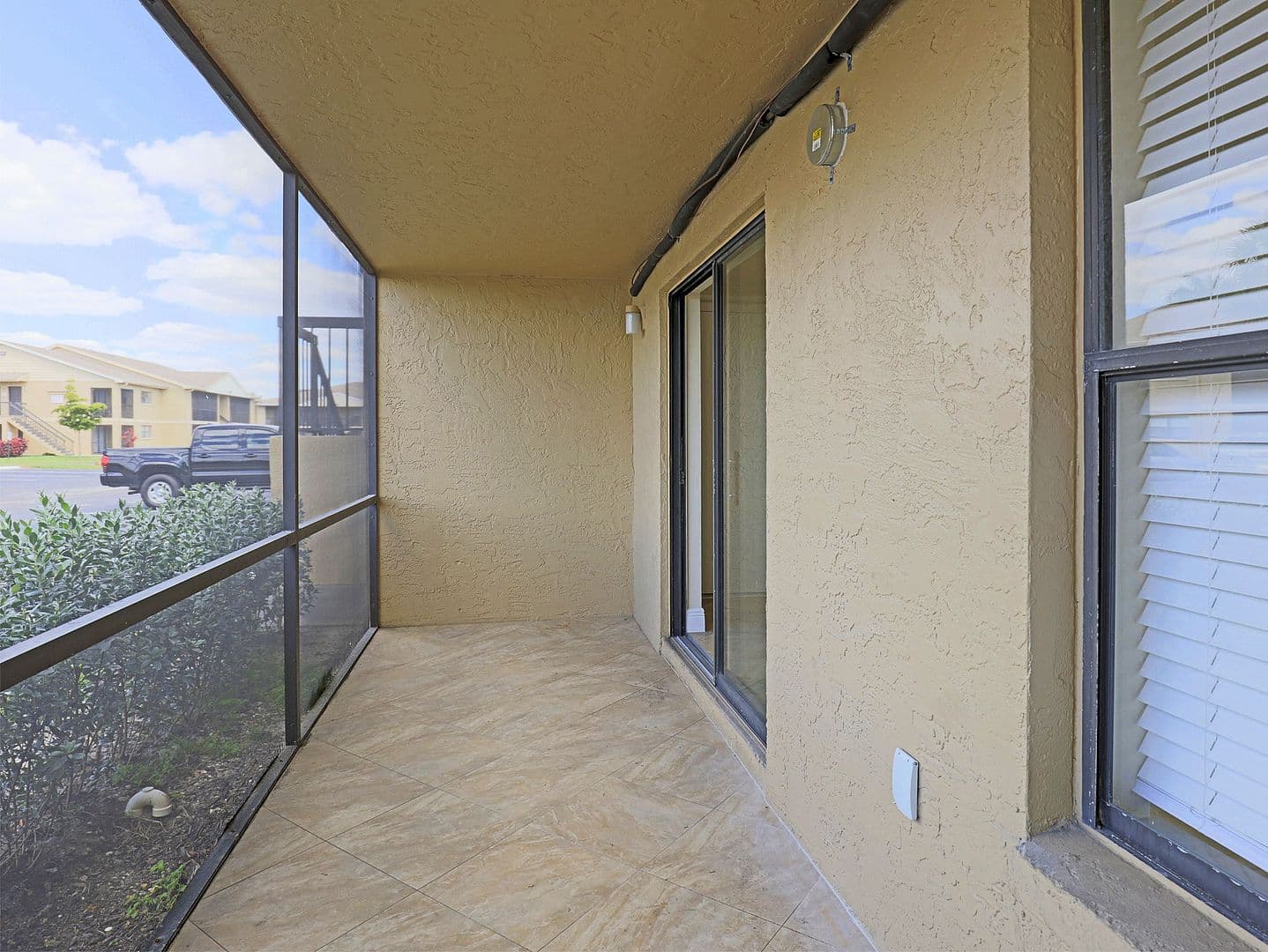 Fort Myers Apartment: 5329 Summerlin Road
