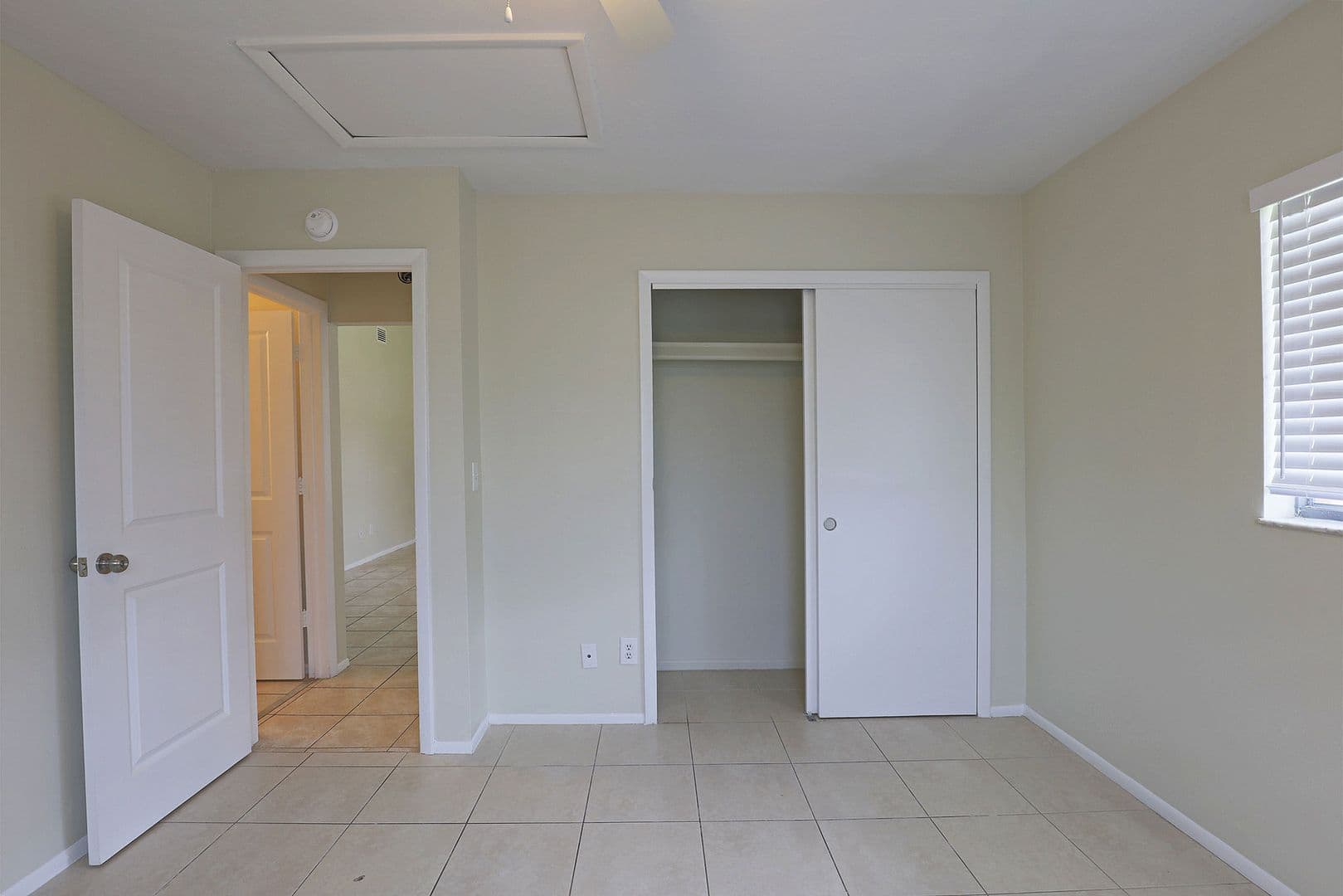 Cape Coral Apartment: 4417 SW Santa Barbara Place