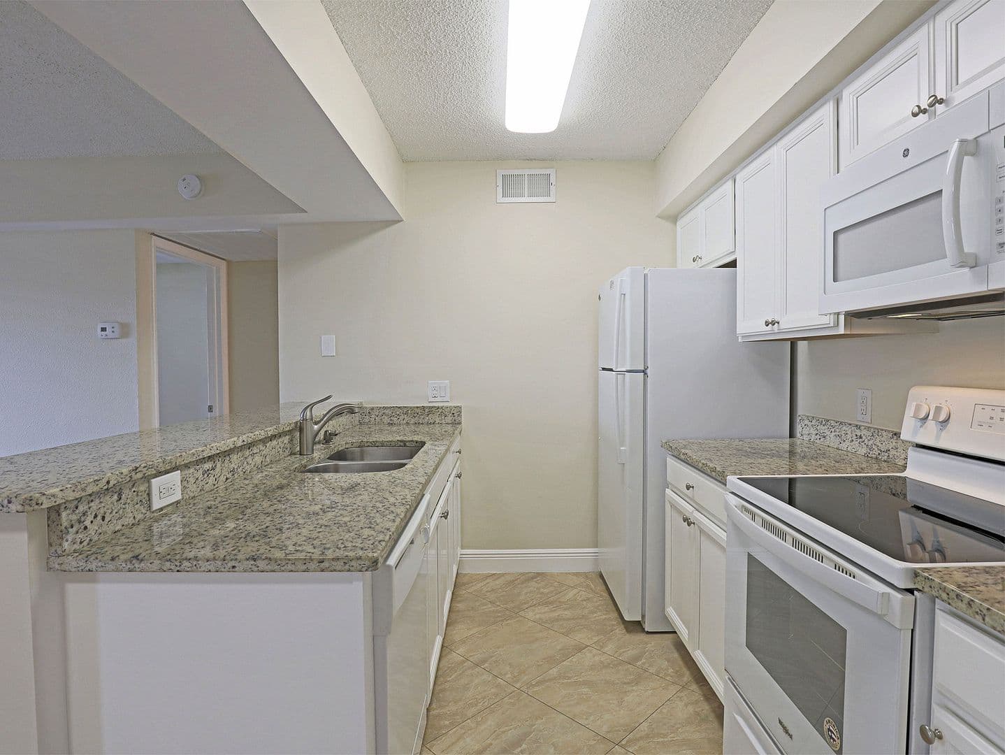 Fort Myers Apartment: 5329 Summerlin Road