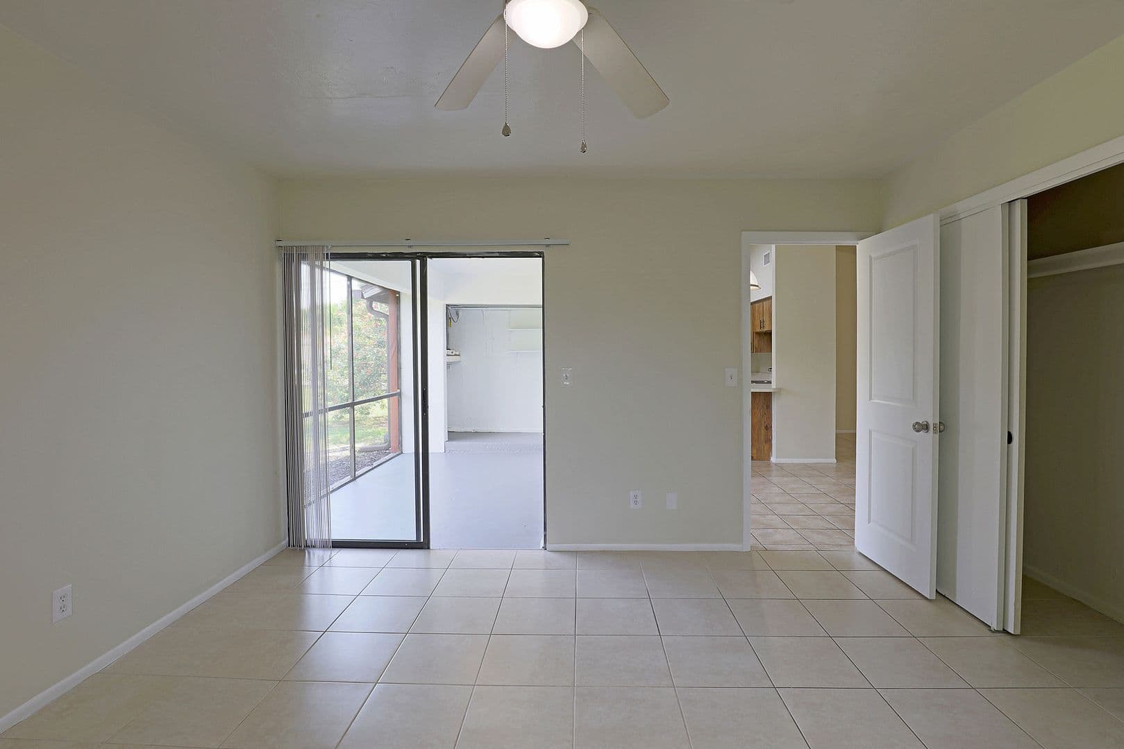 Cape Coral Apartment: 4417 SW Santa Barbara Place