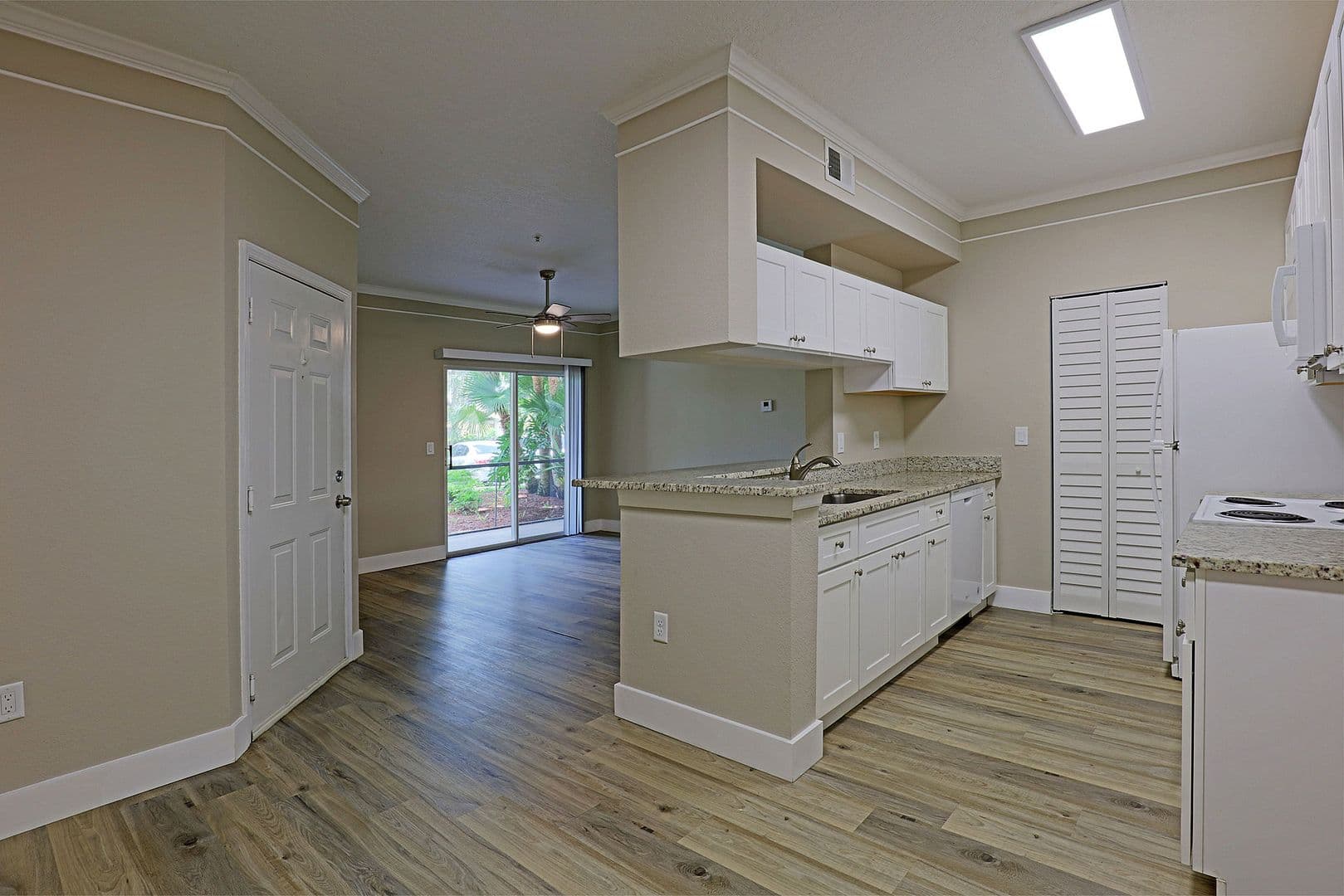 Fort Myers Apartment: 11540 Villa Grand 1207