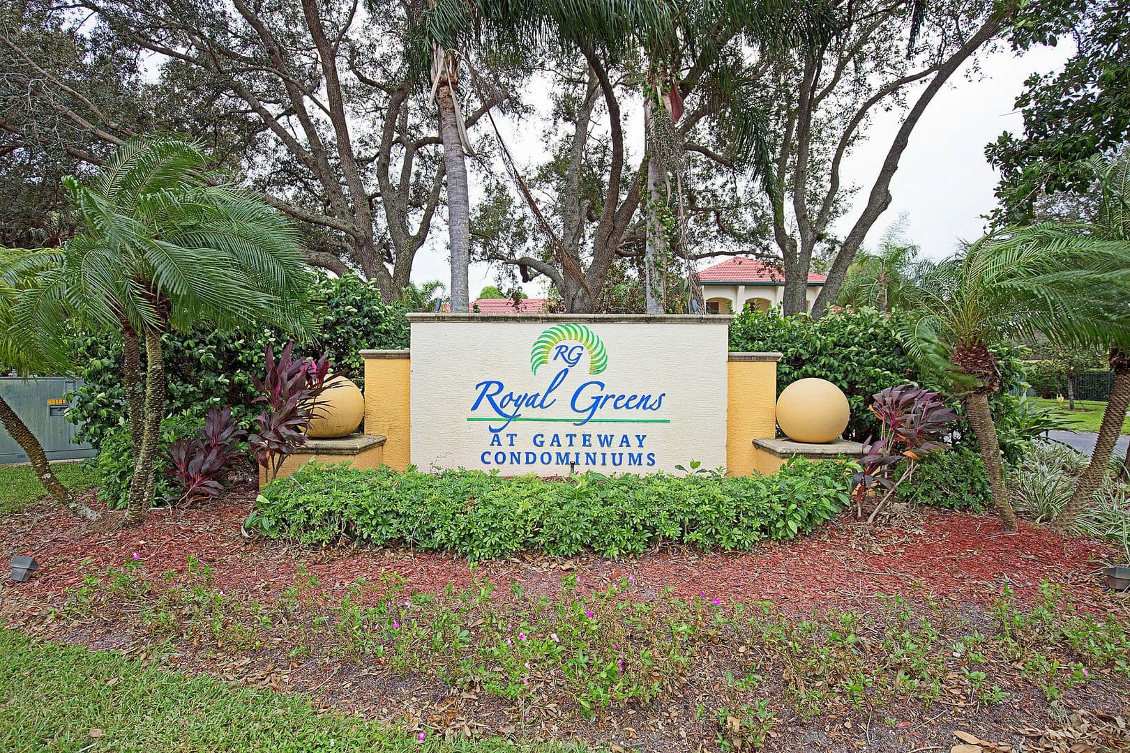 Fort Myers Apartment: 11540 Villa Grand 1207