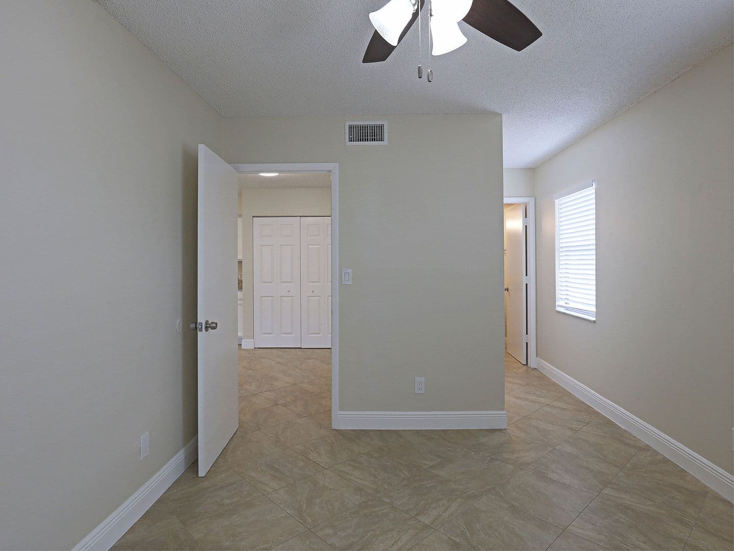 Fort Myers Apartment: 5329 Summerlin Road