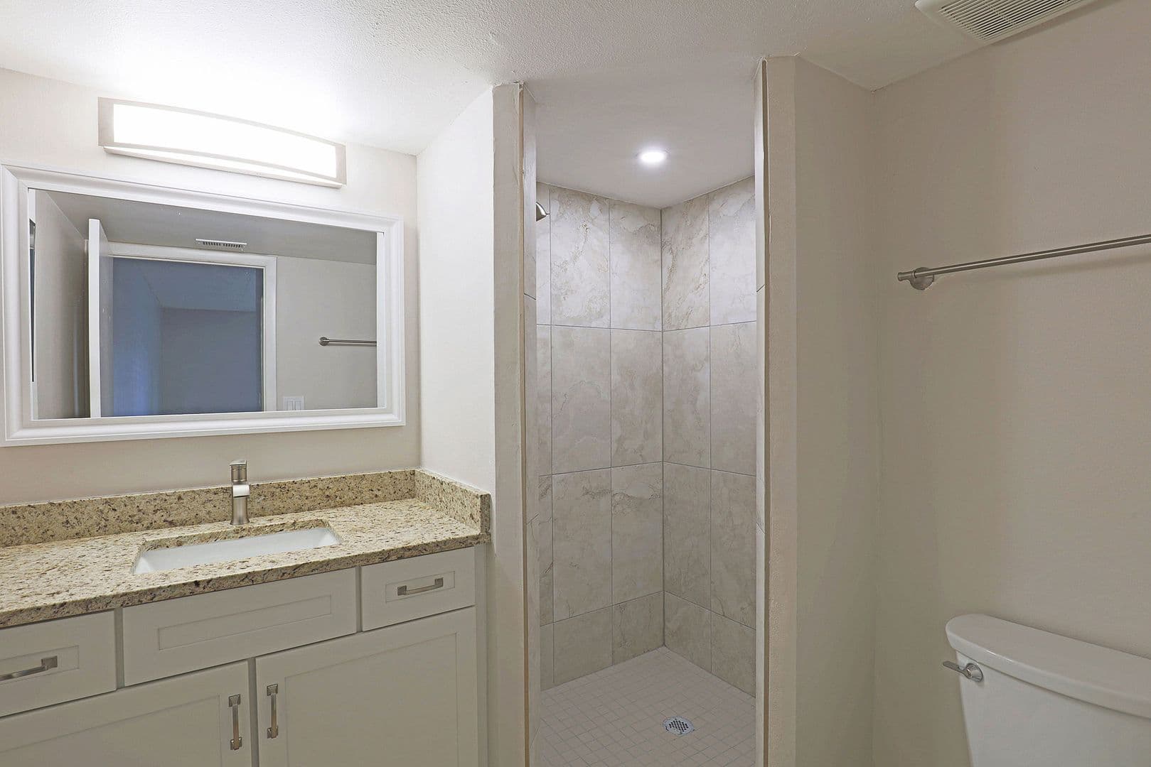 Fort Myers Apartment: 5323 Summerlin Rd #2307