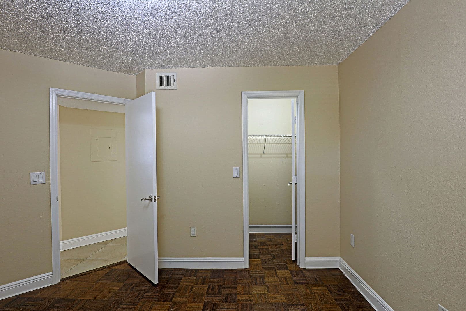 Fort Myers Apartment: 12601 Equestrian Circle, 1104