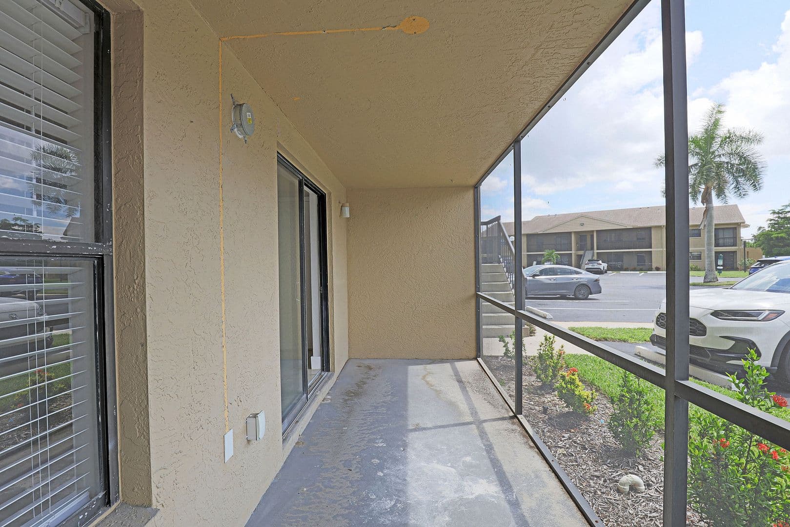 Fort Myers Apartment: 5323 Summerlin Rd #2307