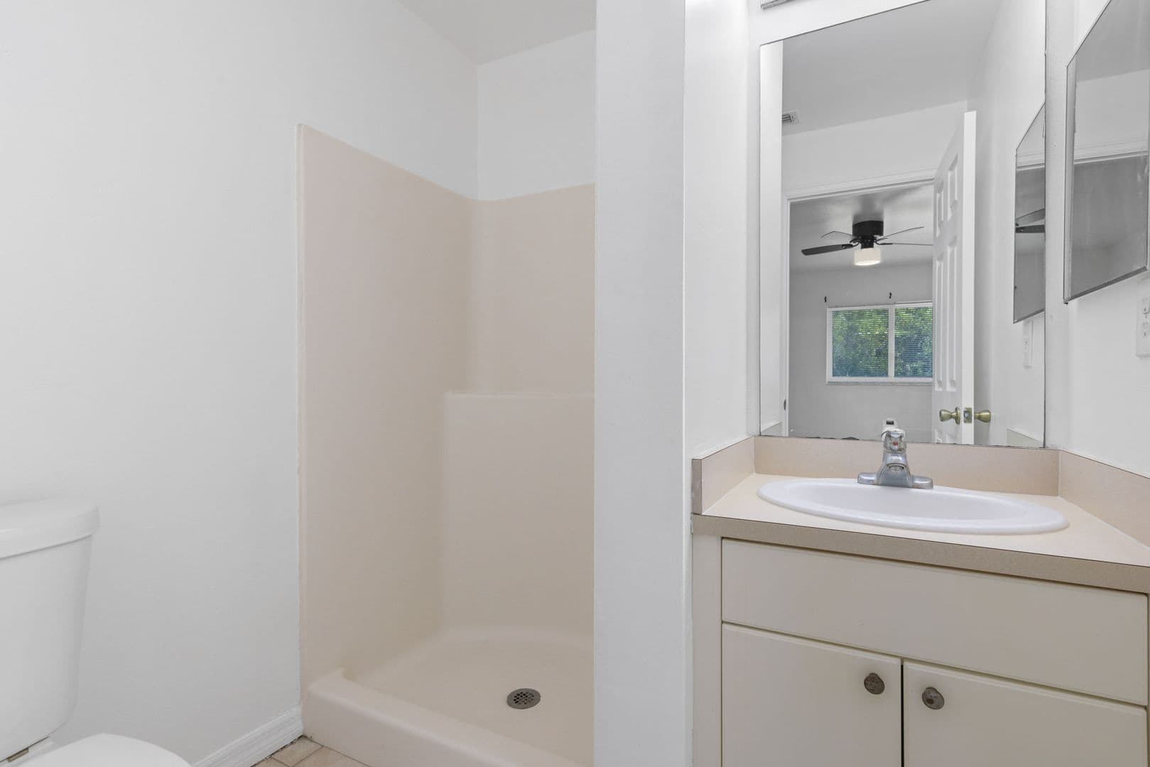 Lehigh Acres Apartment: 221 Meadow Rd.