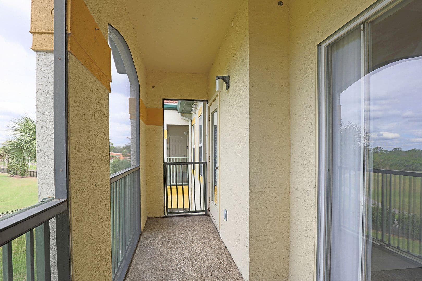 Fort Myers Apartment: 11480 Villa Grand #123