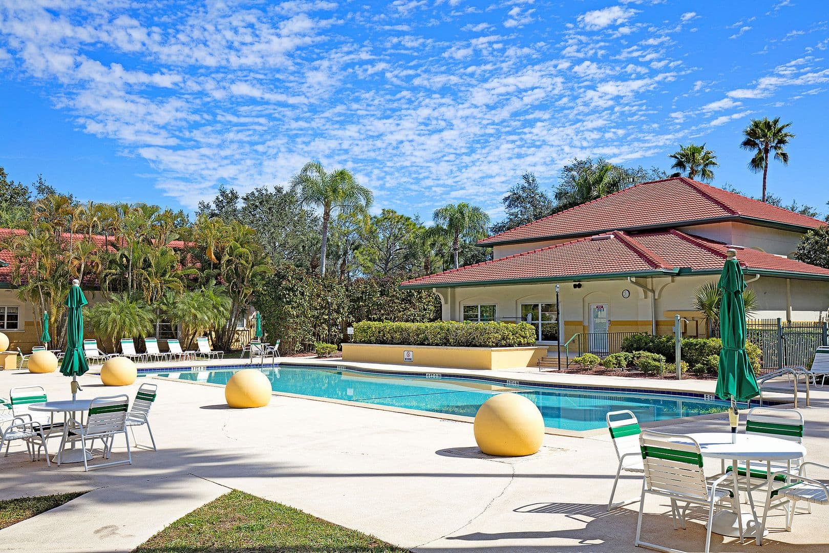 Fort Myers Apartment: 11540 Villa Grand 1207