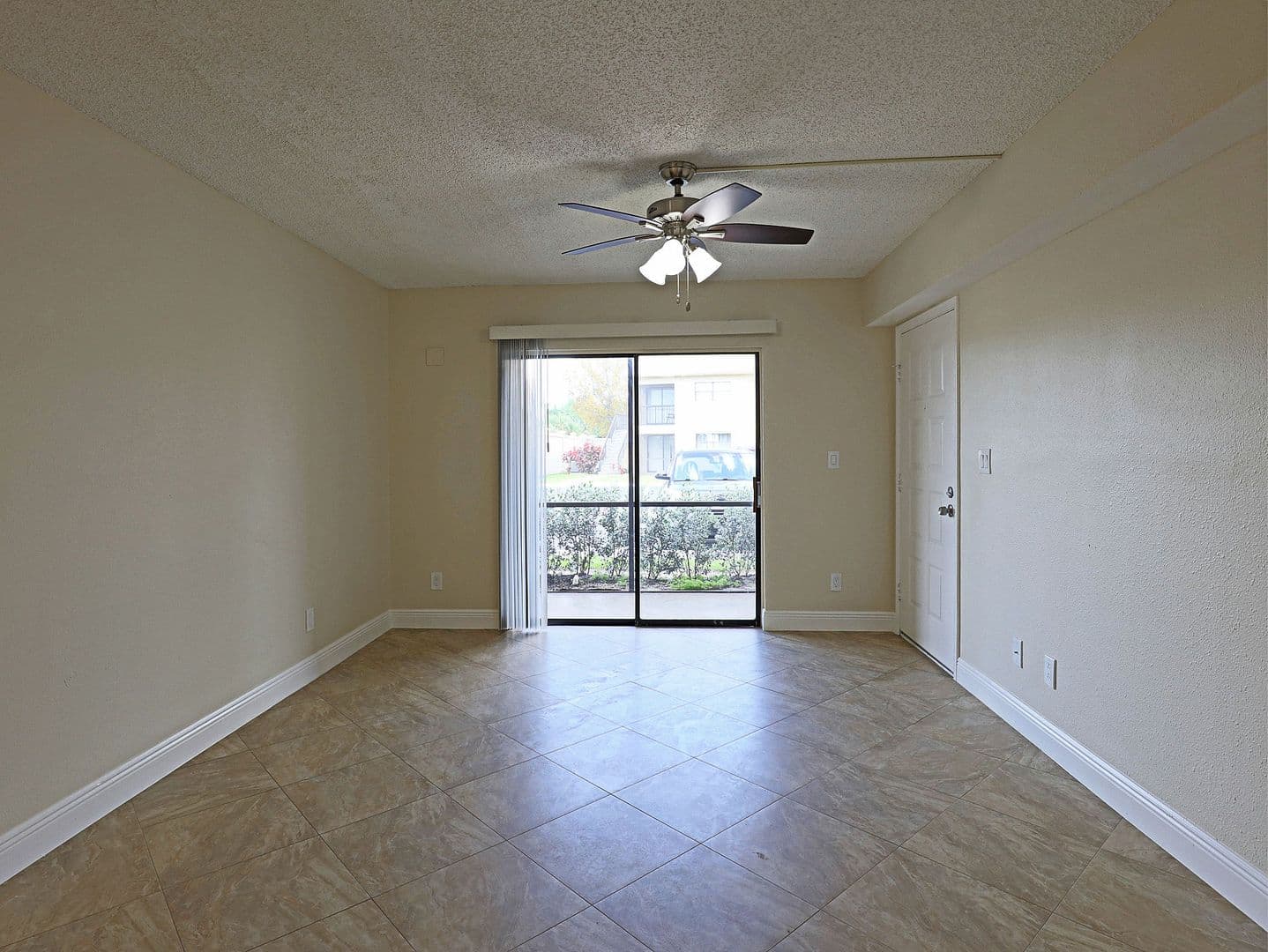 Fort Myers Apartment: 5329 Summerlin Road