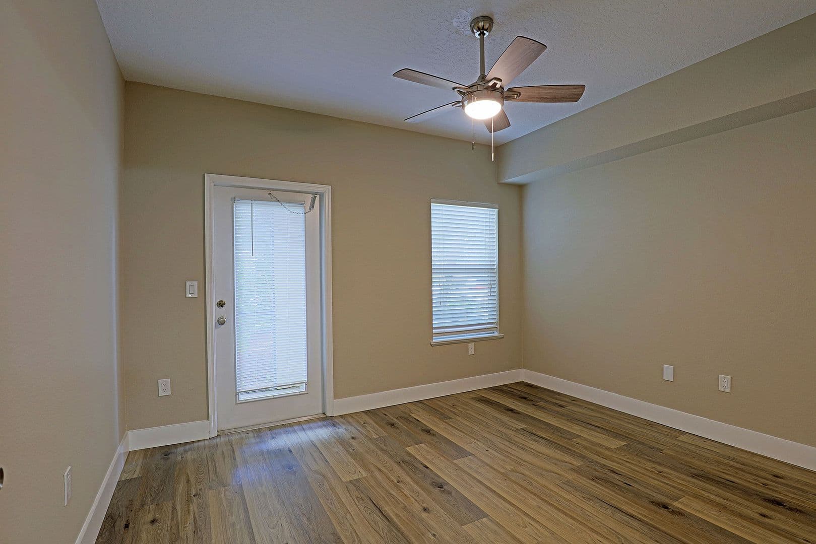 Fort Myers Apartment: 11540 Villa Grand 1207