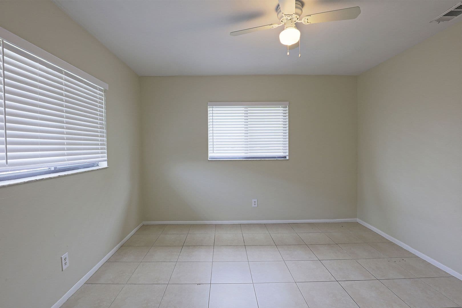 Cape Coral Apartment: 4417 SW Santa Barbara Place