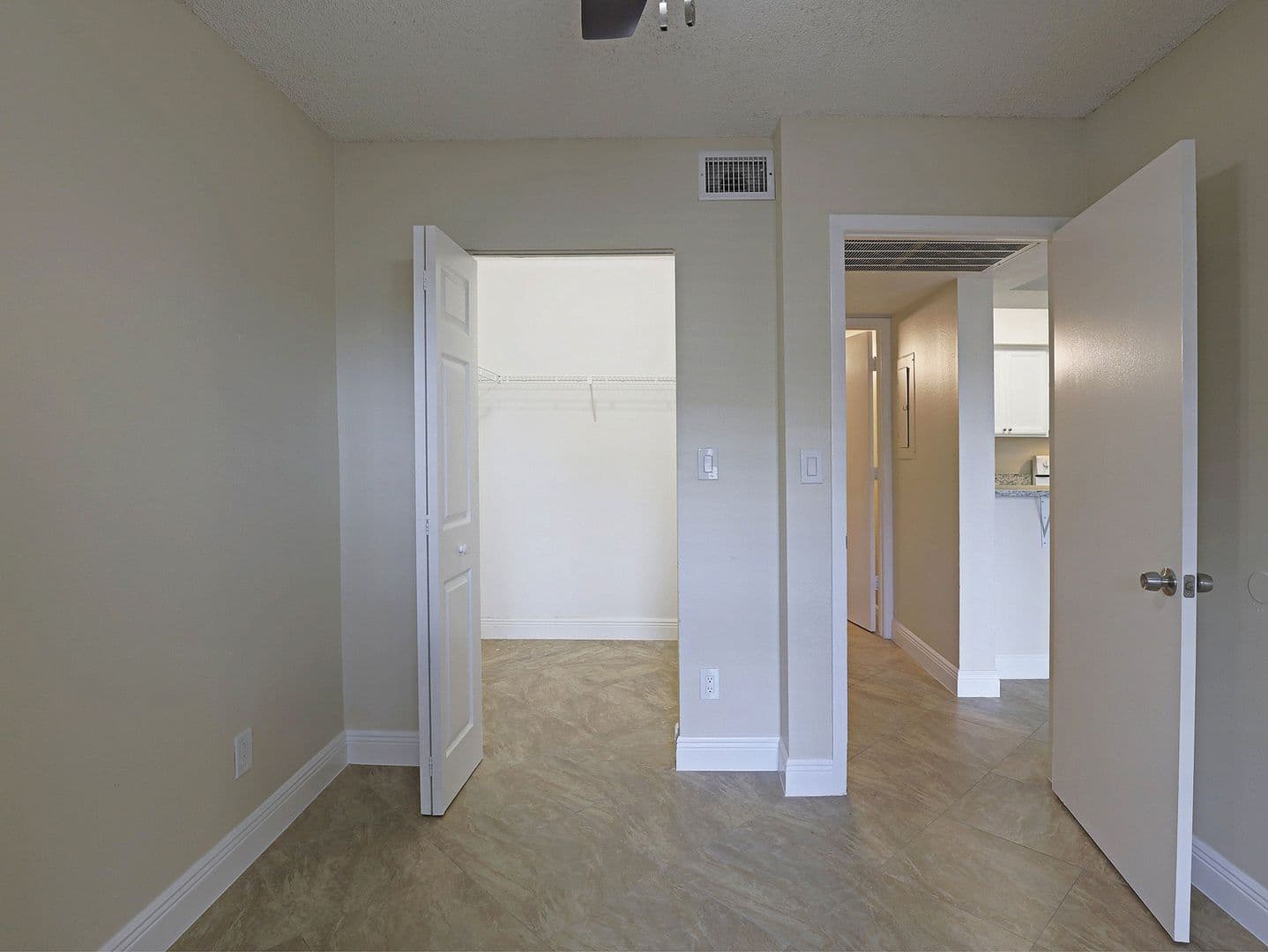 Fort Myers Apartment: 5329 Summerlin Road