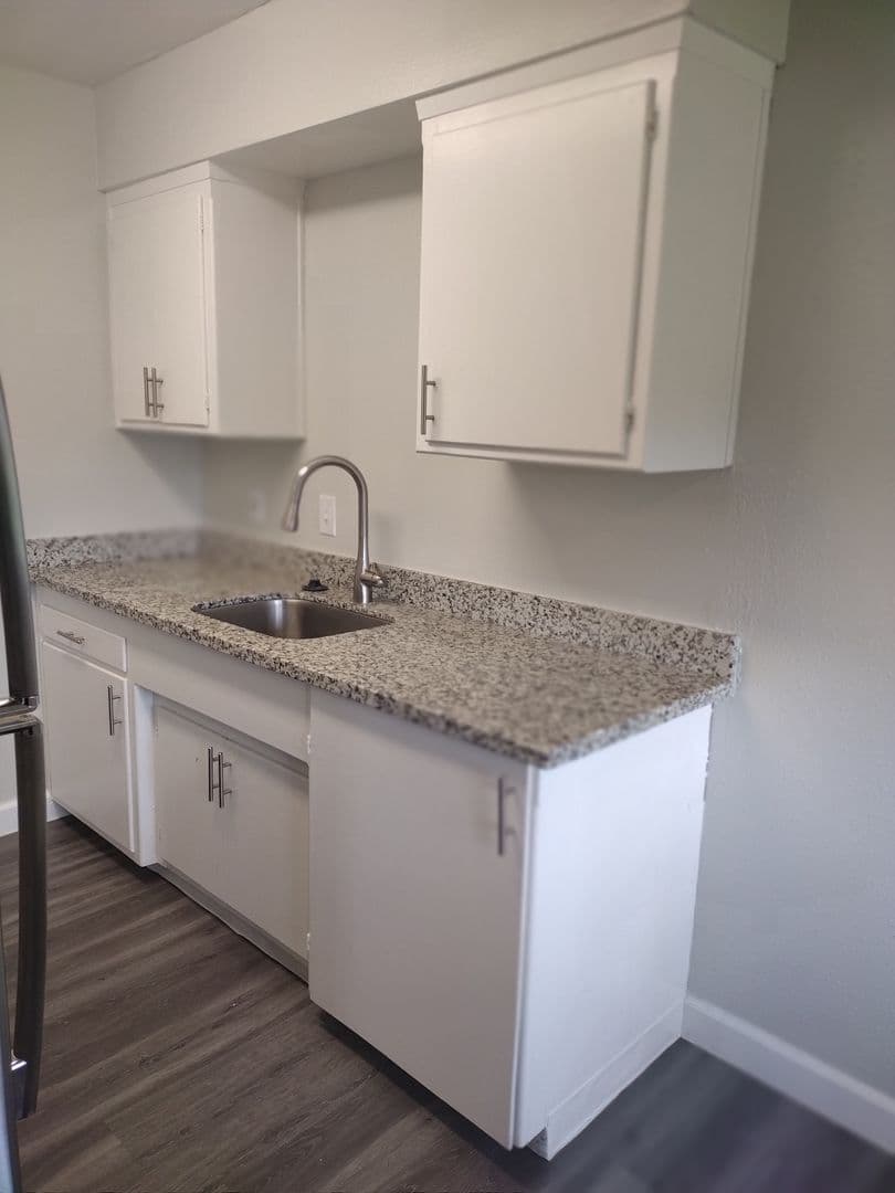 Sacramento Apartment: 3525 Whitney Ave