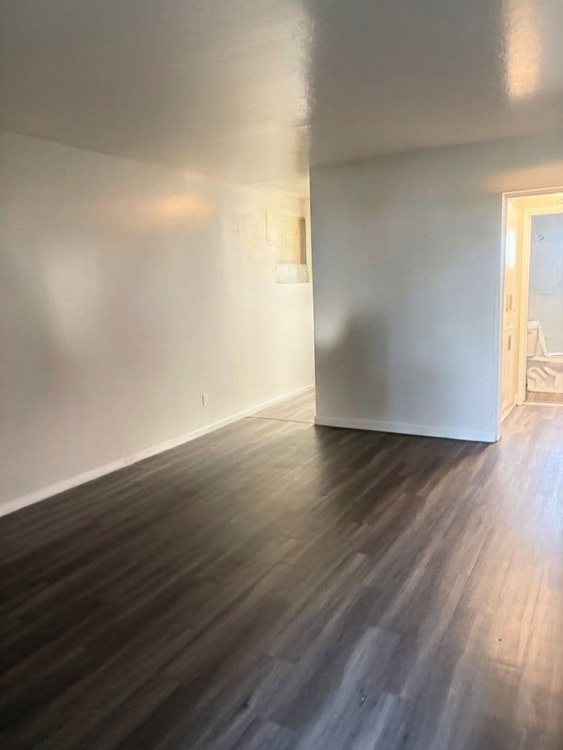 Sacramento Apartment: 3525 Whitney Ave