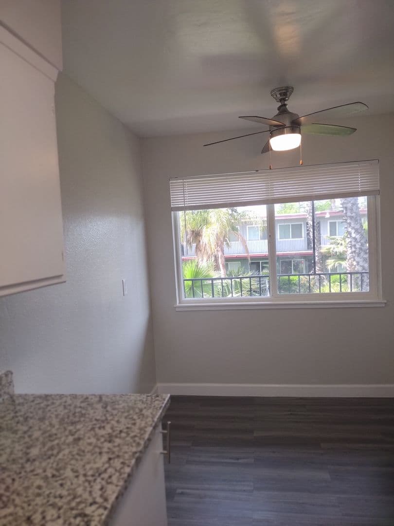 Sacramento Apartment: 3525 Whitney Ave