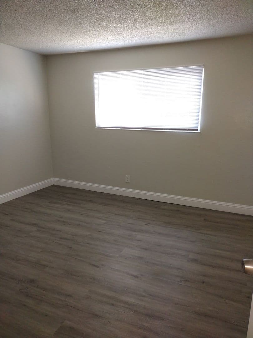 Sacramento Apartment: 7301 Florin Woods Dr
