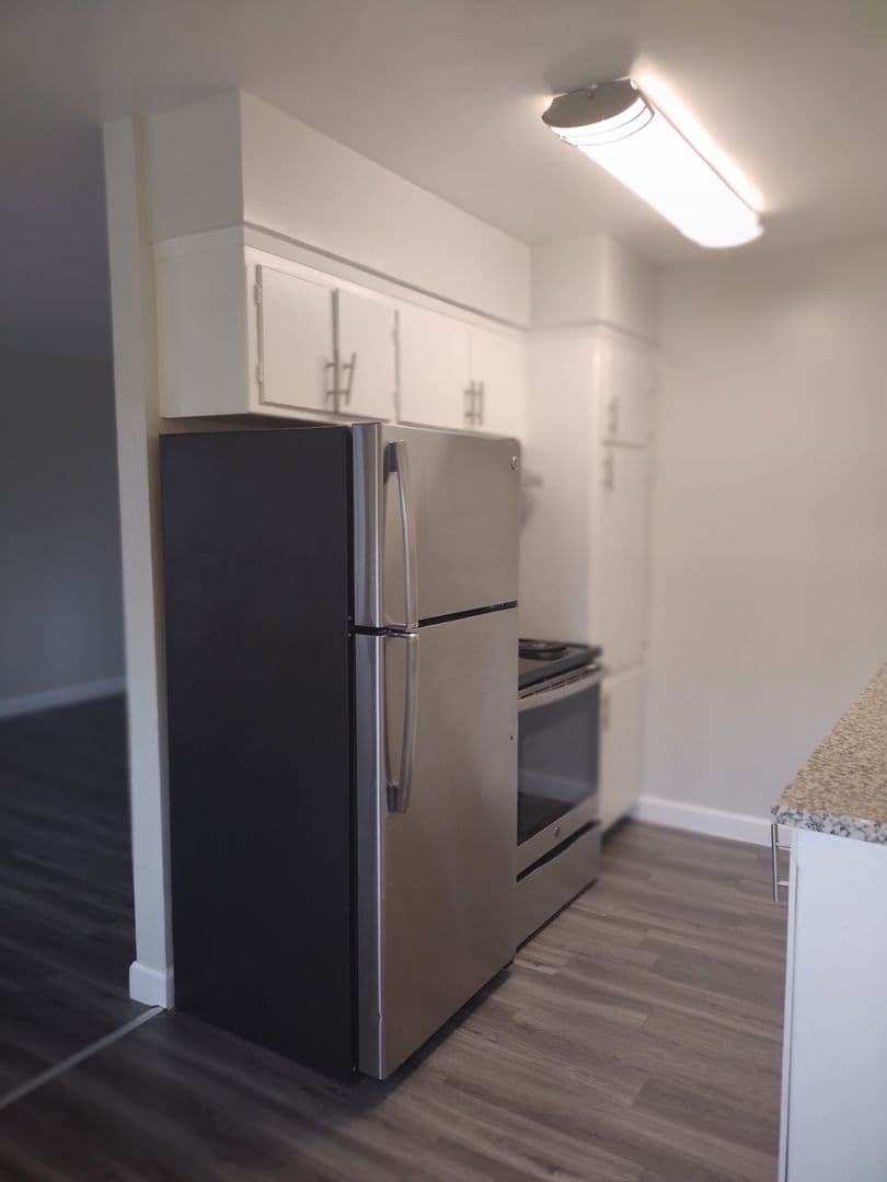 Sacramento Apartment: 3525 Whitney Ave