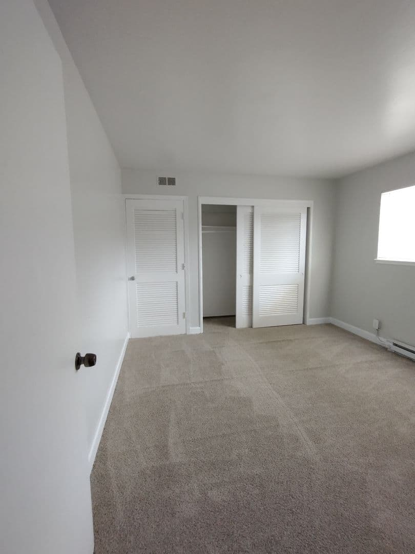 Sacramento Apartment: 3525 Whitney Ave
