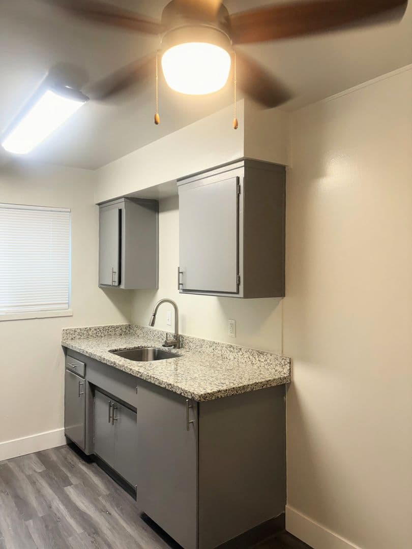 Sacramento Apartment: 3525 Whitney Ave