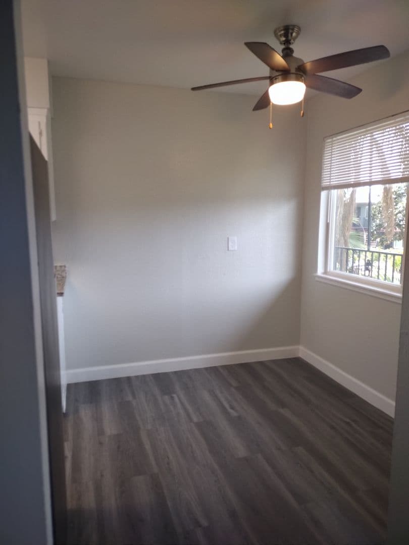 Sacramento Apartment: 3525 Whitney Ave