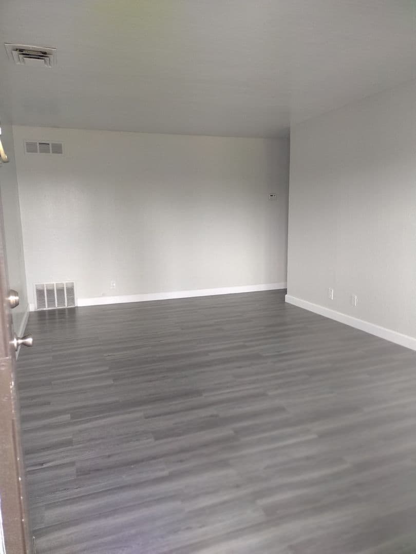 Sacramento Apartment: 3525 Whitney Ave