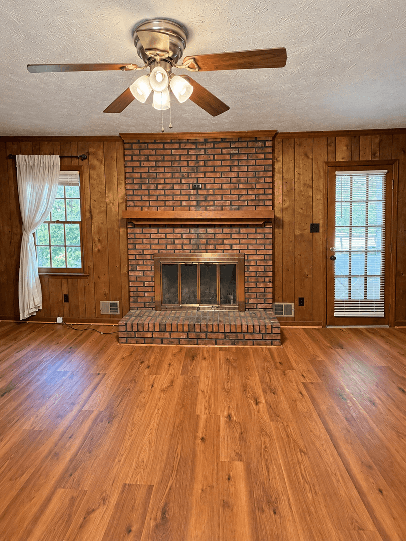 Snellville House: 2545 Springdale Drive