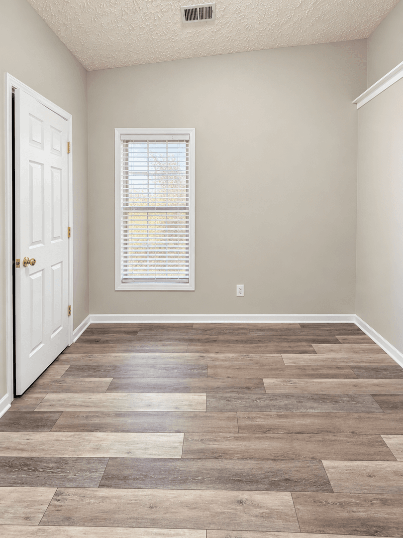 Lilburn House: 347 Haverford Mill Court NW