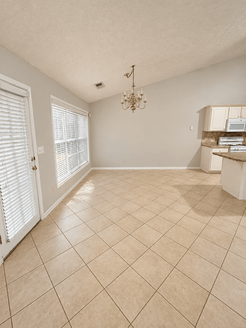 Lilburn House: 347 Haverford Mill Court NW