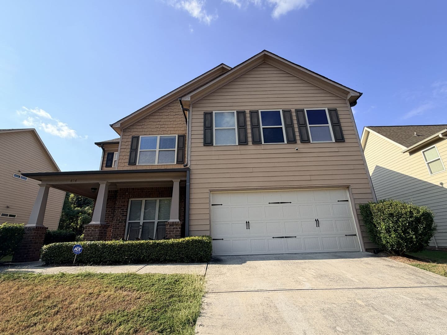 Loganville House: 424 Strawberry Walk