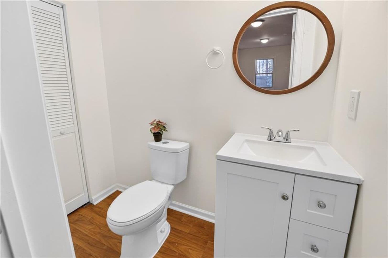 Suwanee House: 269 Privet Circle