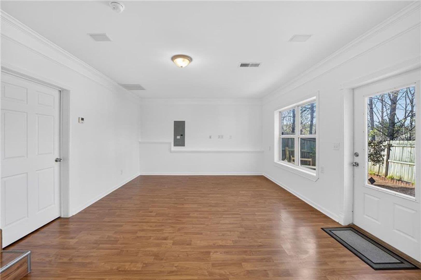 Suwanee House: 269 Privet Circle