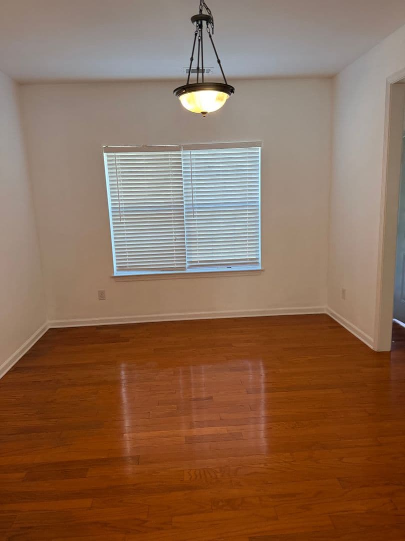 Duluth House: 4066 Parkway Circle