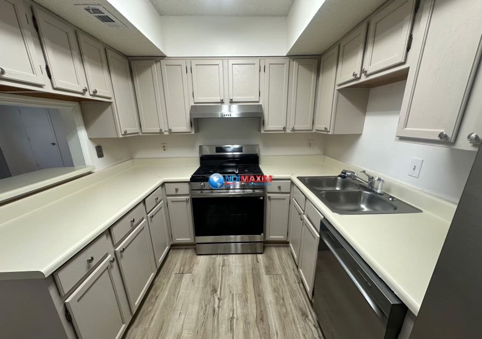 Peachtree Corners House: 5616 Woodmont Boulevard
