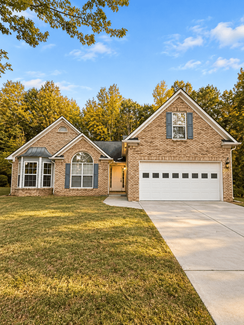Lilburn House: 347 Haverford Mill Court NW