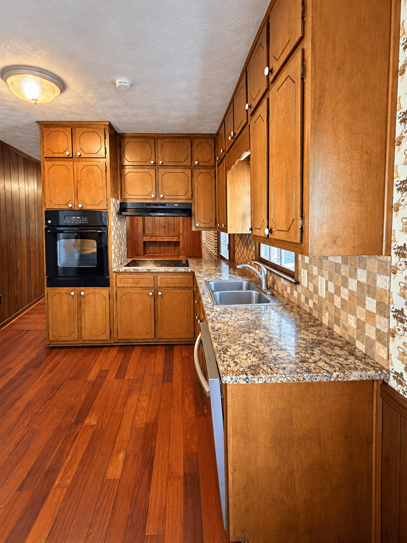 Snellville House: 2545 Springdale Drive