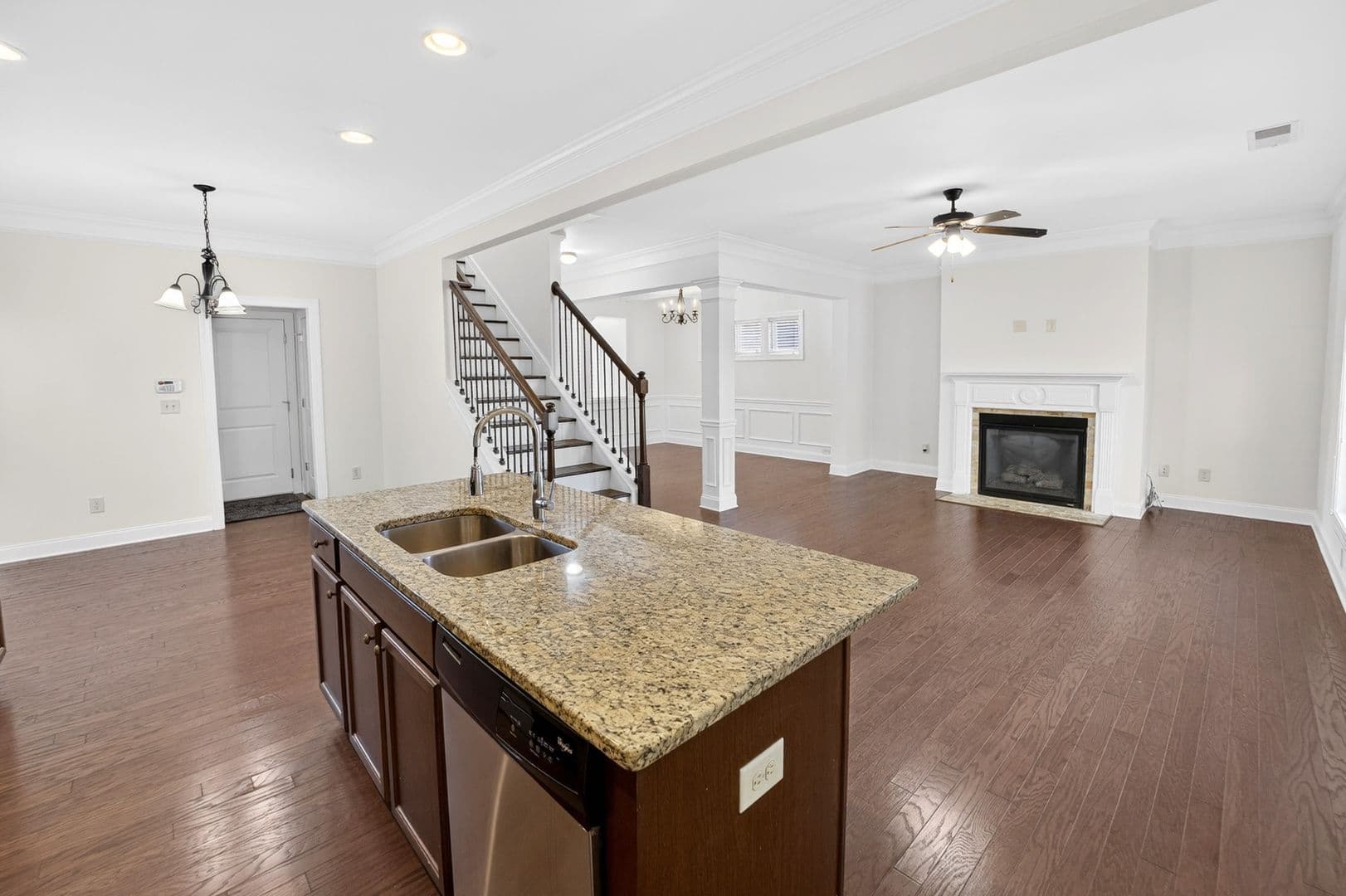 Suwanee House: 269 Privet Circle