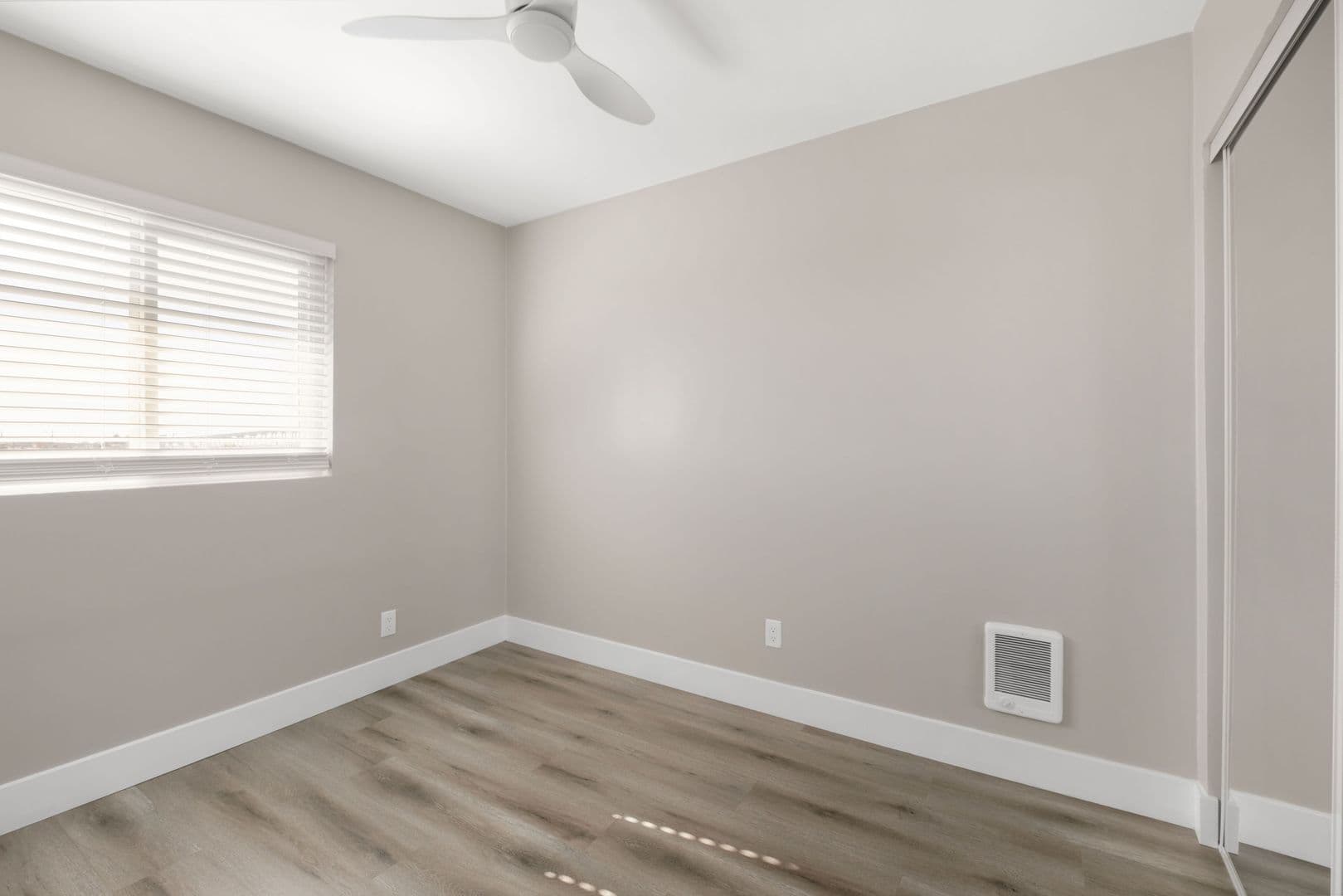 San Diego Apartment: 2429-2445 J St