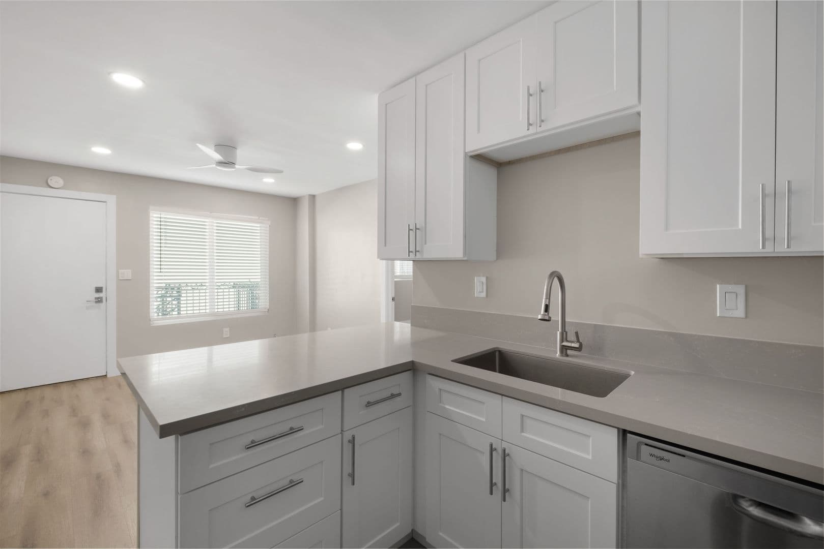 San Diego Apartment: 2429-2445 J St