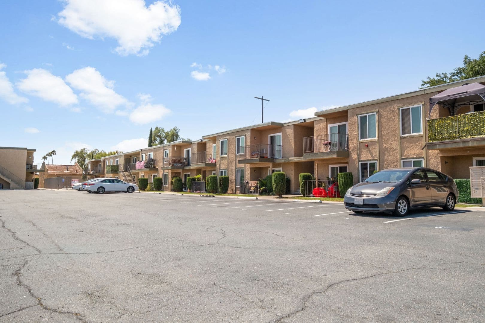 Spring Valley Apartment: 8707 Troy Street