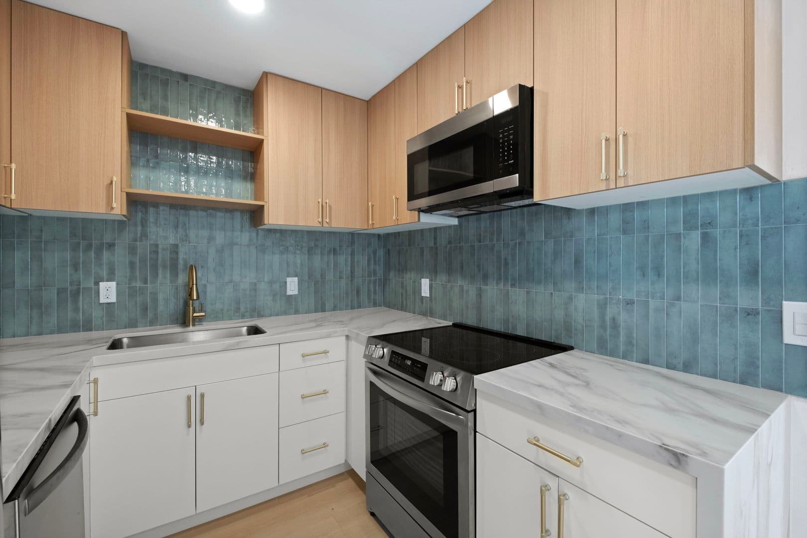 San Diego Apartment: 3983 Iowa Street