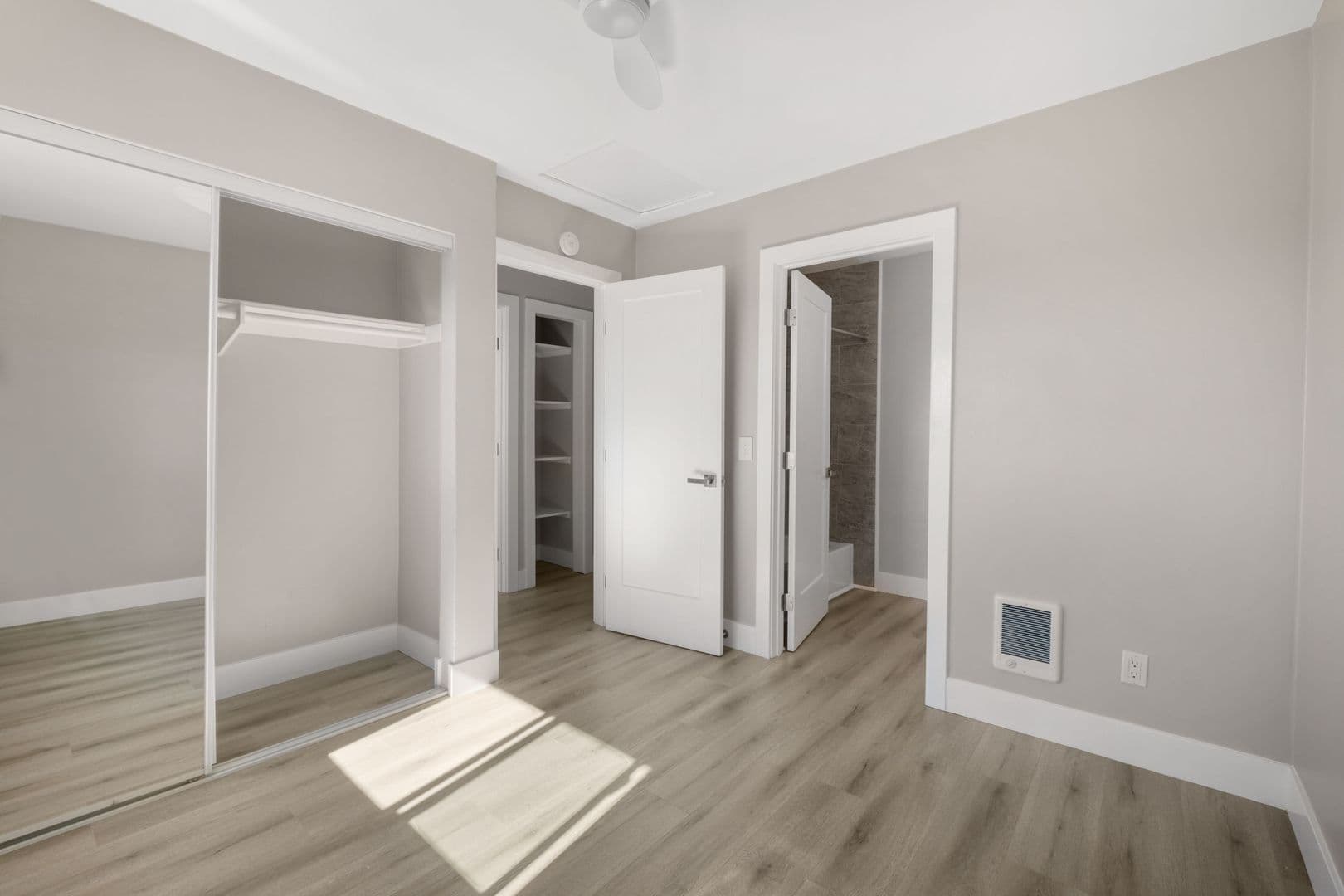 San Diego Apartment: 2429-2445 J St